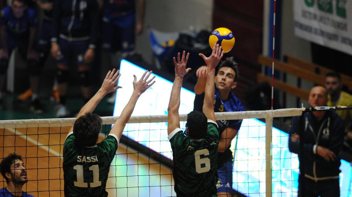 Querzoli senza ostacoli. Tre punti pure a Macerata