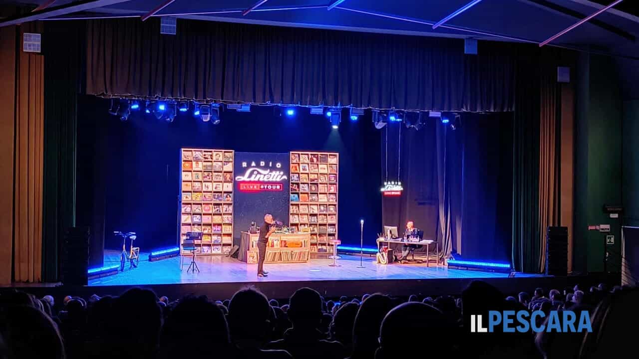 Linus e Matteo Curti con Radio Linetti fanno il pieno di applausi ma anche di parrozzi, bocconotti e fiadoni