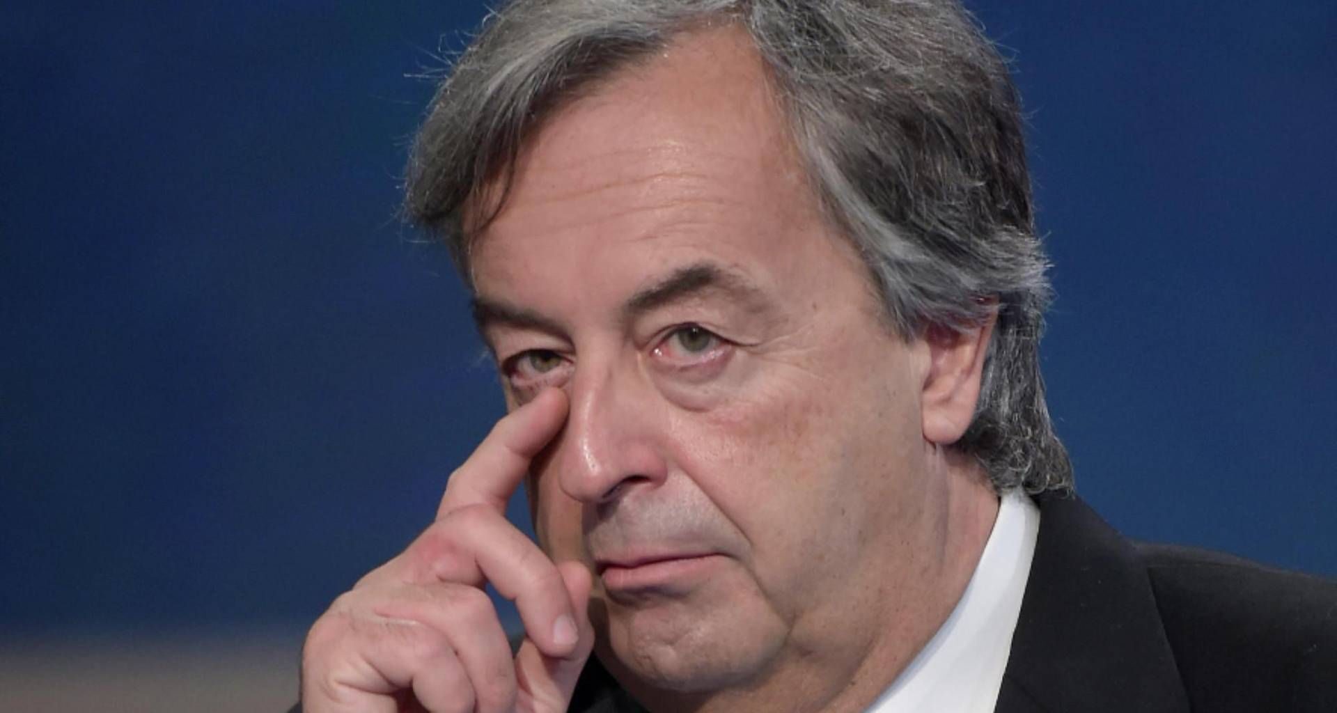 Influenza K, boom a Natale? I due consigli di Burioni per 'salvarsi'