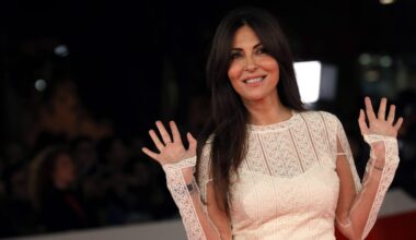 l’abito in pizzo semitrasparente tendenza inverno 2026