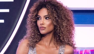 "Scappa finché sei in tempo"