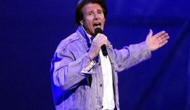 È morto Sandro Giacobbe, il cantautore di “Gli occhi di tua madre”