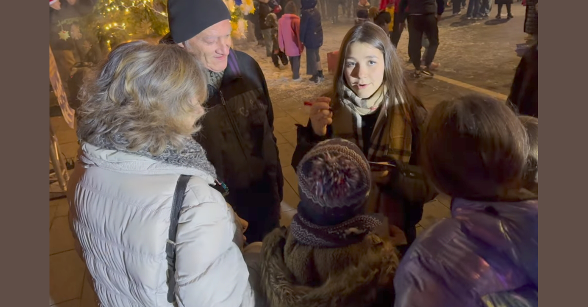 Crema News - Rivolta - Stella Valeri, primi autografi