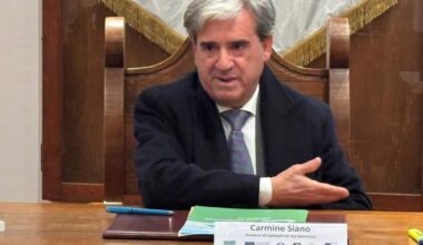 Sindaco di Castiglione dei Genovesi Carmine Siano aggredito in strada da sconosciuto: ha fratture