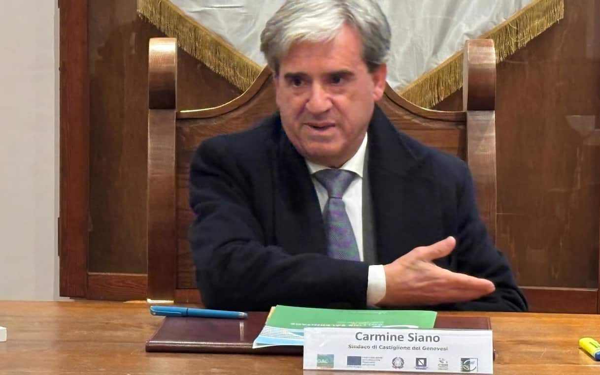 Sindaco di Castiglione dei Genovesi Carmine Siano aggredito in strada da sconosciuto: ha fratture