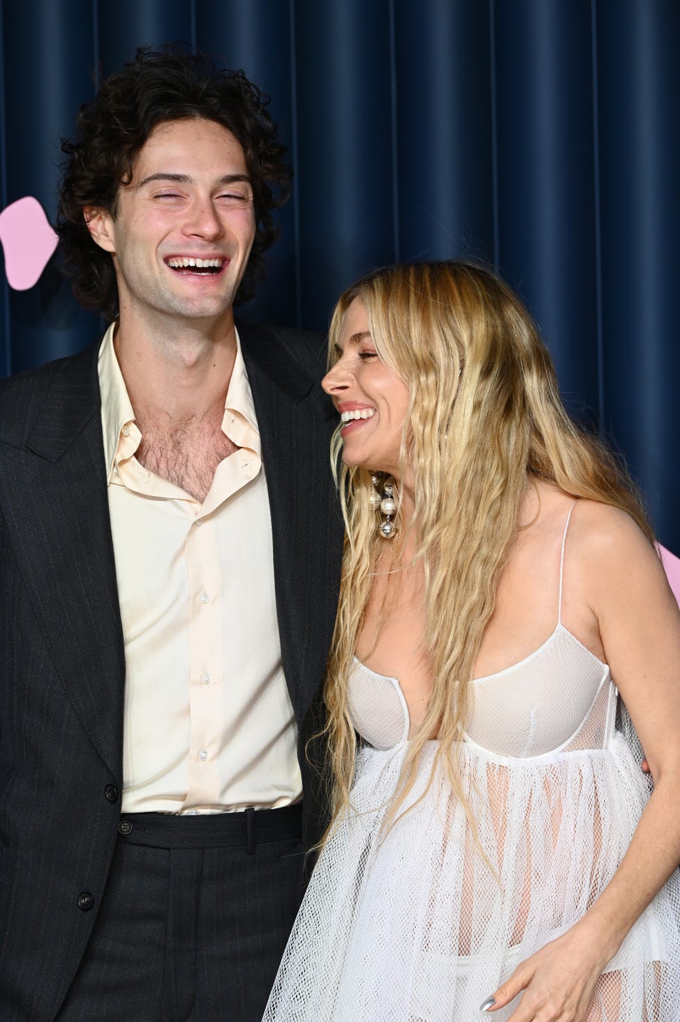 sienna miller pregnancy announcement at fashion awards 2025