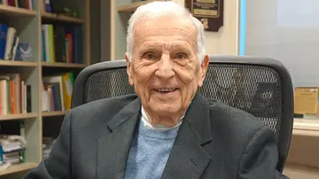 Garattini: “Mangiate poco, vivrete più a lungo. Ma no al digiuno intermittente. Quale cibo scegliere (ed evitare) durante le feste”