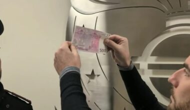 Preso 'Mister Falsario' a Roma, stampava soldi falsi e li vendeva in cambio di criptovalute