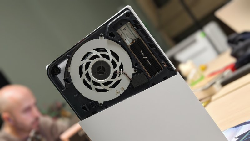 Su PS5, avere un Fanxiang da 70 euro e un 9100 PRO da 1.000 non fa praticamente differenza nelle prestazioni di tutti i giorni Su PS5, avere un Fanxiang da 70 euro e un 9100 PRO da 1.000 non fa praticamente differenza nelle prestazioni di tutti i giorni