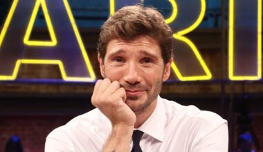 Affari Tuoi, la concorrente infrange il regolamento, Stefano De Martino è senza parole