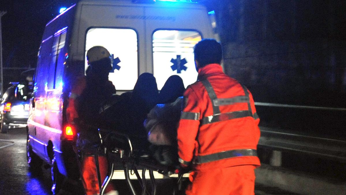 Famiglia travolta sulle strisce a Firenze, bimba trasportata al Meyer