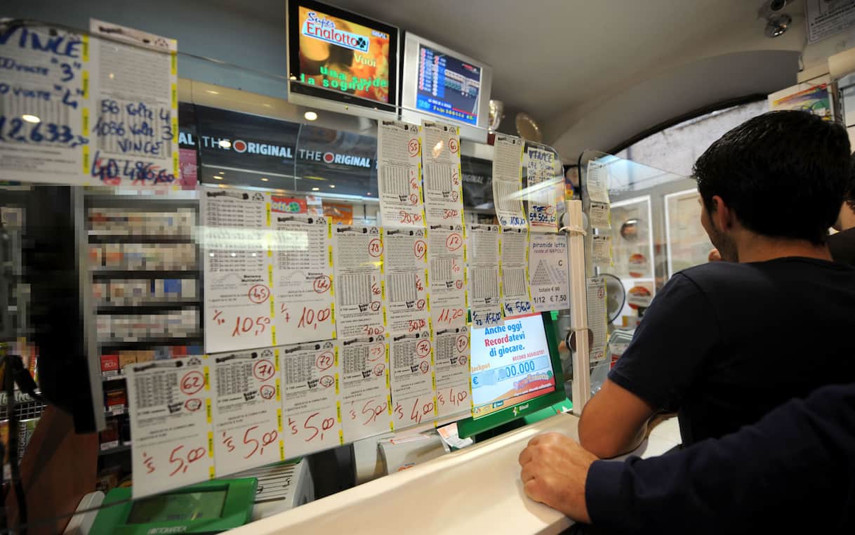 Ultima estrazione Lotto e Superenalotto di oggi 19 dicembre