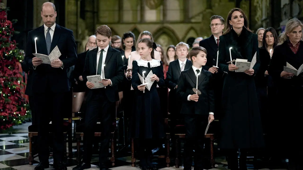 TOPSHOT-BRITAIN-ROYALS-CHRISTMAS