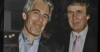“Epstein cacciato da Mar-a-Lago dopo le proteste di una dipendente: disse di aver ricevuto pressioni per fare sesso”