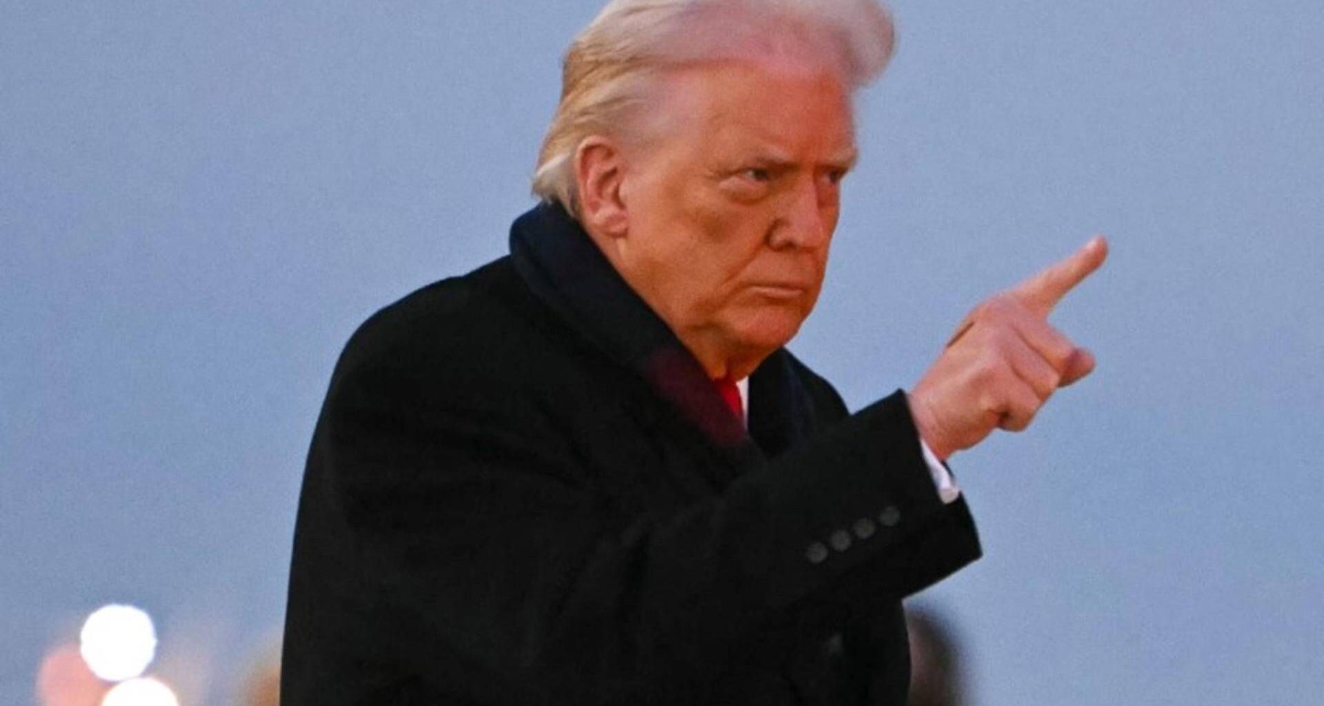 Anche l'Italia nel mirino della nuova strategia di Trump: "Allontanarla dall'Ue"