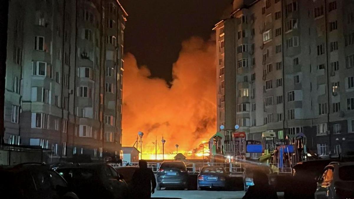 Missili ipersonici Kinzhal sull’Ucraina, colpite fabbriche e centrali. Zelensky al telefono con Witkoff: “Colloquio sostanziale e costruttivo” - Quotidiano Nazionale