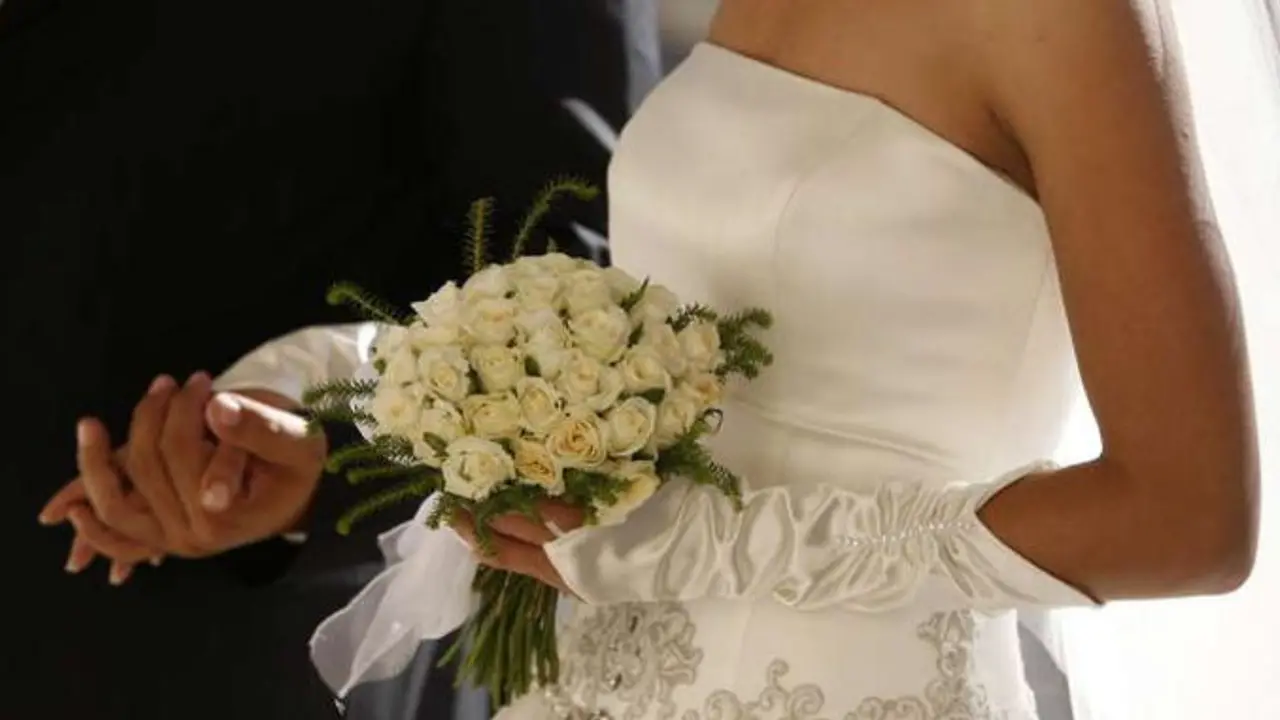 Un matrimoni con sorpresa finale: la sposa è già sposata