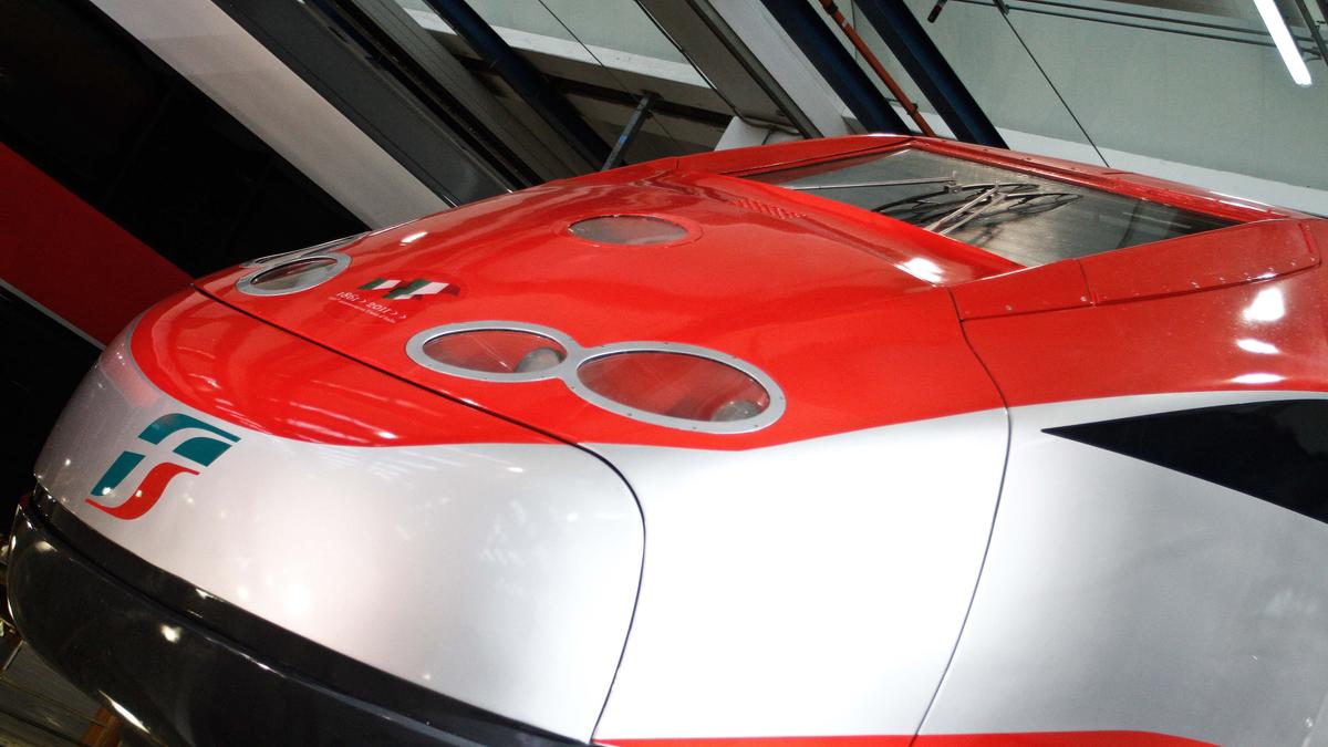 Ferrovie, ritardi fino a 150minuti per verifiche tecniche sulla Roma-Firenze. Ecco i treni coinvolti