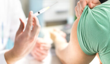 Influenza: stagione precoce e intensa, l’Europa nella morsa del nuovo virus