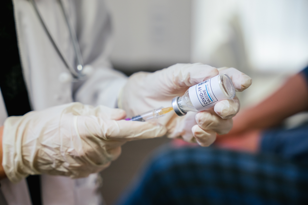 Vaccini mRNA: benefici anche oltre il COVID, mortalità generale ridotta del 25%. Studio su 29 milioni di Francesi