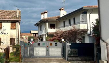 Travolto e ucciso dal basculante del garage, stava aspettando il tecnico per ripararlo