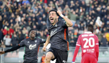 Il Venezia domina il Monza e accorcia in classifica, al Penzo finisce 2-0