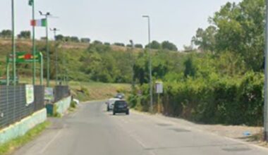 Ladri nel supermercato, il proprietario vede il furto in diretta con le telecamere