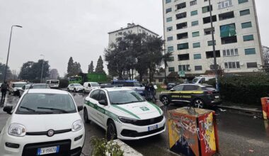 Dopo gli sgomberi decine di famiglie al freddo e senza luce in via Quarti a Milano, è polemica