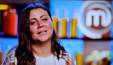 Vittoria, la mamma multitasking passa a Masterchef con i bottoni al pollo alla cacciatora: “Sono per il mio papà” - Il Resto del Carlino