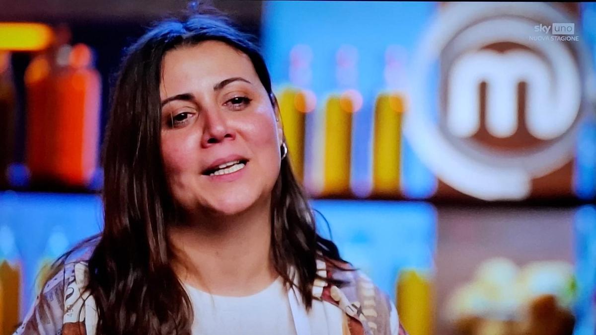 Vittoria, la mamma multitasking passa a Masterchef con i bottoni al pollo alla cacciatora: “Sono per il mio papà” - Il Resto del Carlino