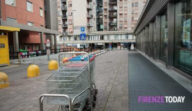 Cassiera molestata nel bagno dell'Esselunga di Novoli da uno sconosciuto