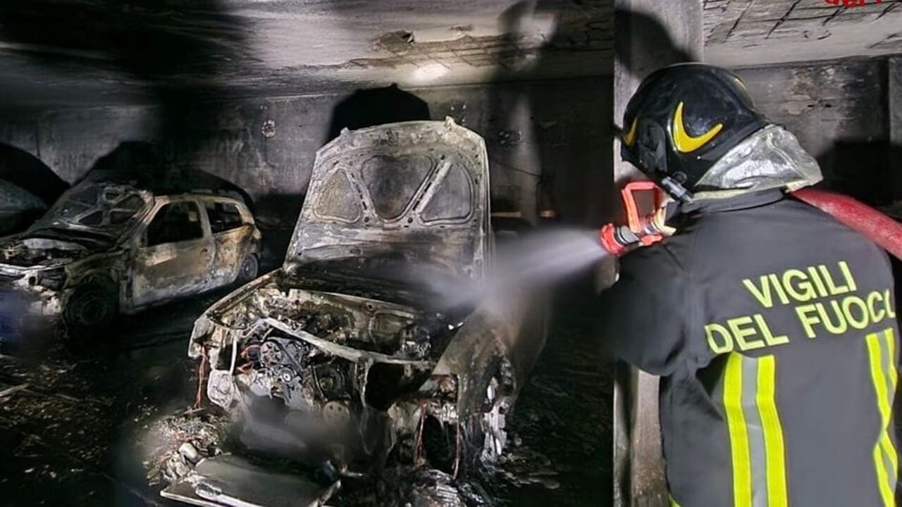 "Svegliata mentre perquisivano la casa"