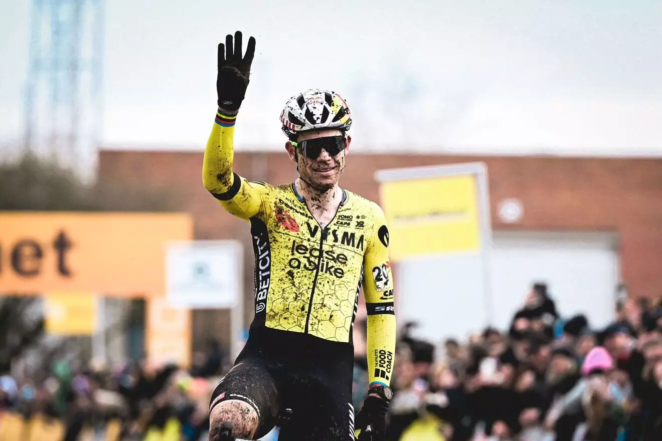 Visma | Lease a Bike, piccolo intoppo per Wout Van Aert in vista dell'esordio stagionale nel ciclocross: il belga fermato alcuni giorni dall'influenza