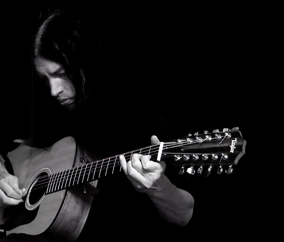 la prima data italiana di sempre a Erba (CO)