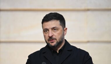 Ucraina e le elezioni, il sondaggio che fa tremare Zelensky