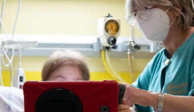 “Febbre e tosse, poi il collasso: per l’influenza mia figlia Sofia ha rischiato la vita in coma”