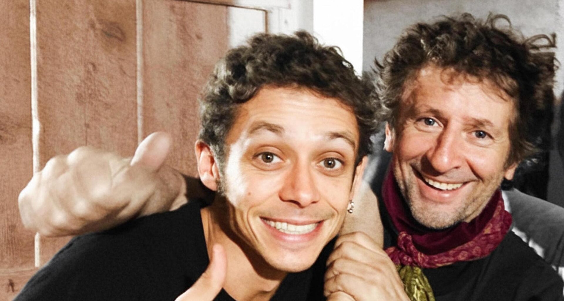 “Io e Ambra ci sposeremo presto”: l’annuncio del padre di Valentino Rossi - la Repubblica