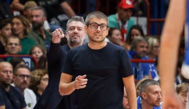 Serie A: Brescia piega Venezia e torna da sola in vetta - Sportmediaset