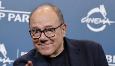 Finta festa di Carlo Verdone per i fan, l'attore la smaschera
