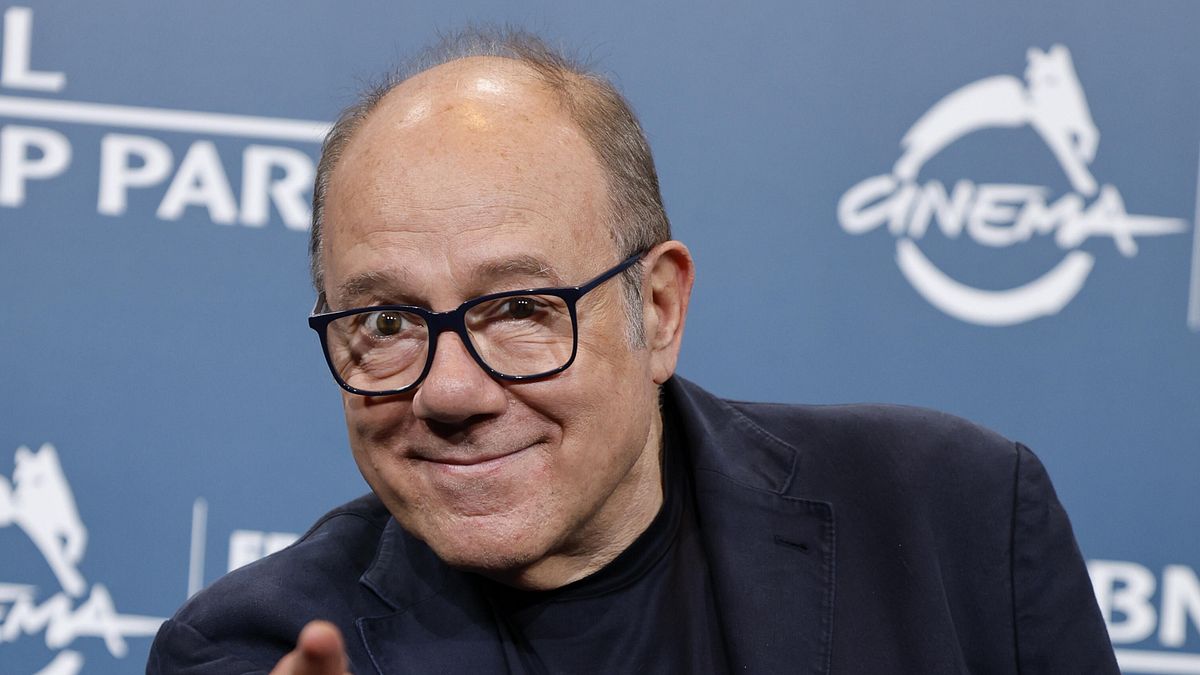 Finta festa di Carlo Verdone per i fan, l'attore la smaschera