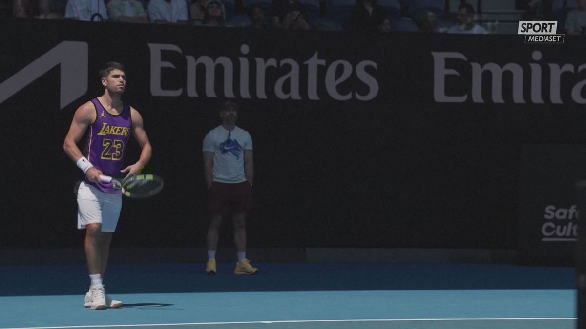 allenamento con la maglia Lakers di LeBron