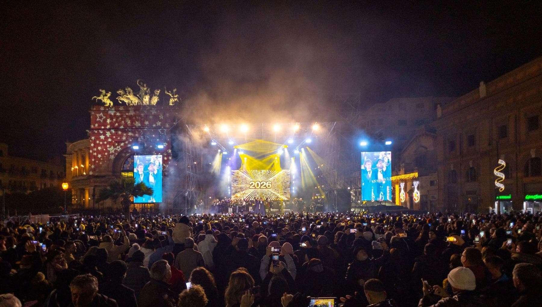 Festa di Capodanno con Arisa e The Kolors, in migliaia nonostante il tempo - la Repubblica