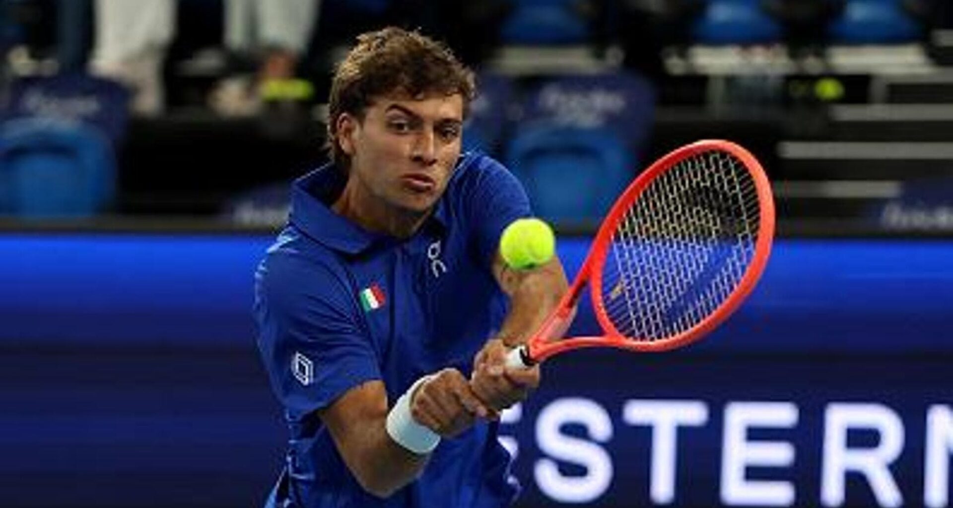 Cobolli perde la pallina dalla tasca, discute con arbitro e Wawrinka: cosa è successo