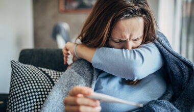 Influenza K è "infinita": questi sintomi durano oltre 20 giorni. I consigli del medico