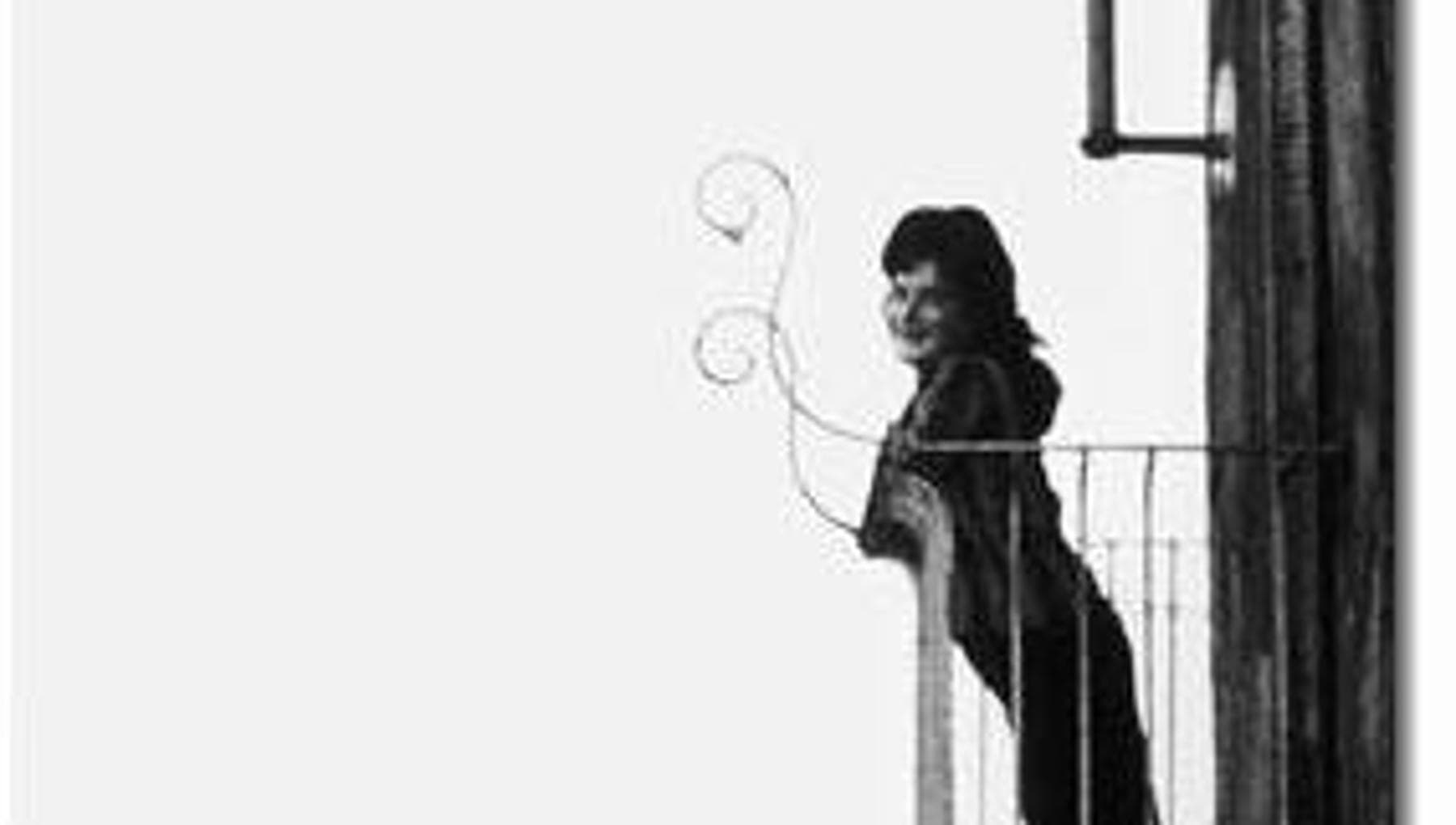 Addio alla ragazza del balcone fotografata da Sellerio