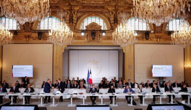 Guerra Ucraina - Russia, le news di oggi. Iniziato il summit dei volenterosi a Parigi - la Repubblica