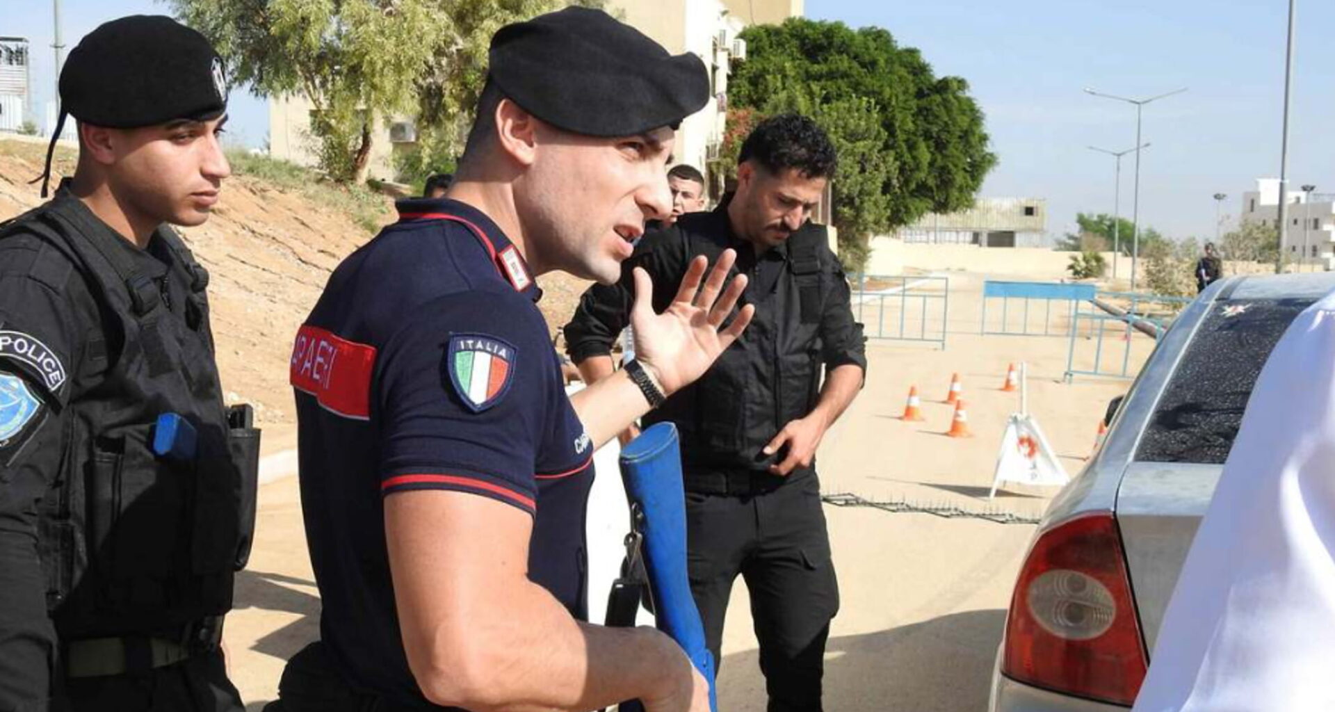 Cisgiordania, carabinieri minacciati da un colono israeliano armato