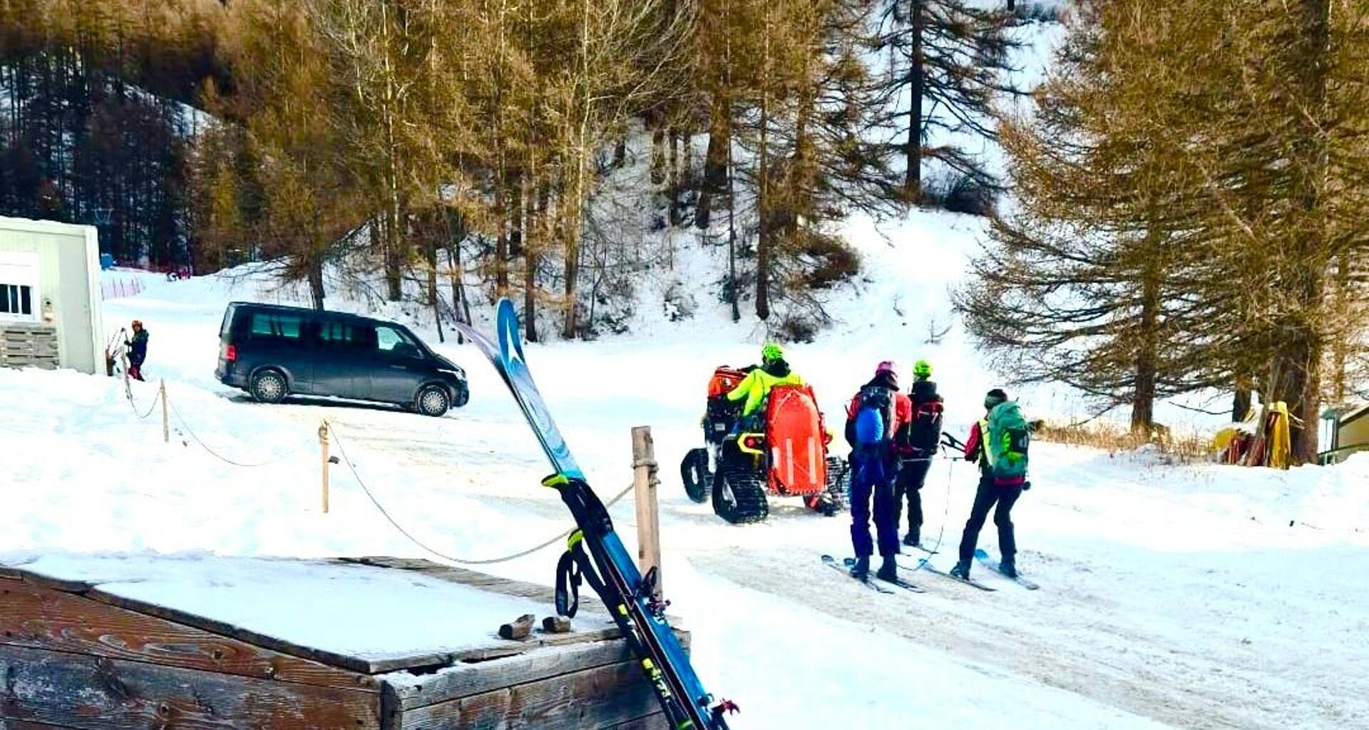 Valanga a Pragelato travolge un escursionista. L’uomo, ferito, recuperato dopo 6 ore di tentativi