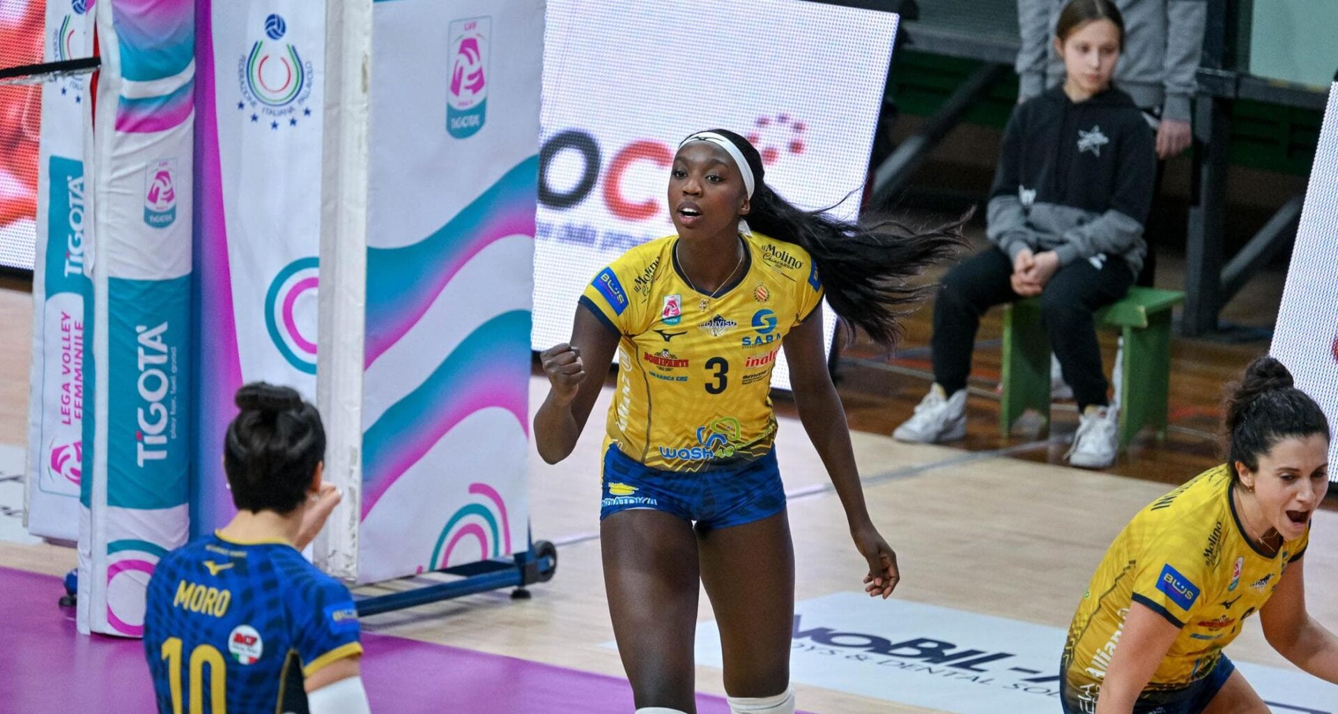 Adhu Moulal denunciò gli insulti razzisti dei tifosi: rescisso il contratto con il Monviso volley