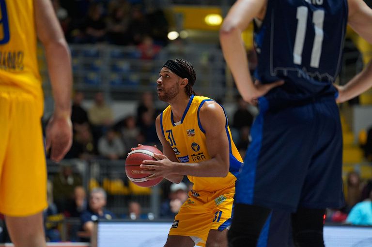 Macio Teague durante il match contro Bergam